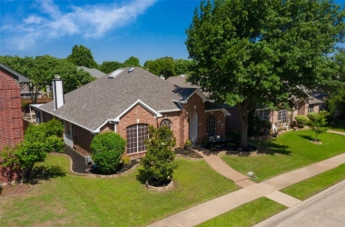 1212 Courtney Lane, Denton, 75077, 3 Bedrooms Bedrooms, 11 Rooms Rooms,2 BathroomsBathrooms,Residential,For Sale,Courtney,14363227