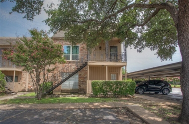 4415 Bellaire Drive, Texas, 76109, 1 Bedroom Bedrooms, 4 Rooms Rooms,1 BathroomBathrooms,Residential,For Sale,Bellaire,14372054