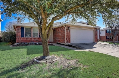 1812 Lariat Drive, Texas, 76247, 3 Bedrooms Bedrooms, 2 Rooms Rooms,2 BathroomsBathrooms,Residential,For Sale,Lariat,14739488
