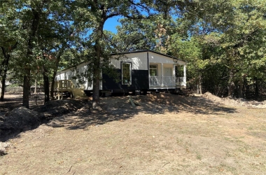 1705 Coral Road, Texas, 76020, 4 Bedrooms Bedrooms, 6 Rooms Rooms,2 BathroomsBathrooms,Residential,For Sale,Coral,14678876