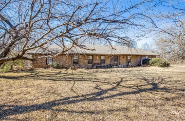 700 Peytonville Avenue, Texas, 76092, 4 Bedrooms Bedrooms, 10 Rooms Rooms,2 BathroomsBathrooms,Residential,For Sale,Peytonville,14757947