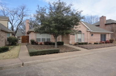 1404 Hyde Park Lane, Texas, 76015, 3 Bedrooms Bedrooms, 9 Rooms Rooms,2 BathroomsBathrooms,Residential,For Sale,Hyde Park,14758994