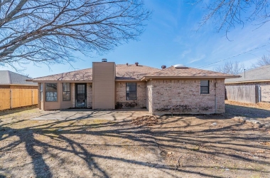 7 Sharon Drive, Texas, 76249, 3 Bedrooms Bedrooms, 2 Rooms Rooms,2 BathroomsBathrooms,Residential,For Sale,Sharon,14759985