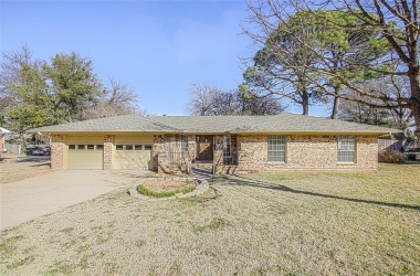 2203 Vail Court, Texas, 76012, 3 Bedrooms Bedrooms, 10 Rooms Rooms,2 BathroomsBathrooms,Residential,For Sale,Vail,14759591
