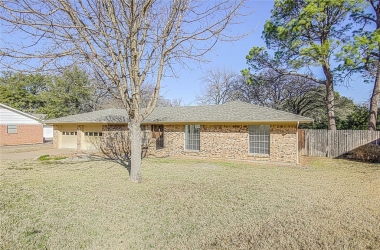 2203 Vail Court, Texas, 76012, 3 Bedrooms Bedrooms, 10 Rooms Rooms,2 BathroomsBathrooms,Residential,For Sale,Vail,14759591