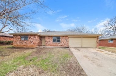 7008 Trimble Drive, Texas, 76134, 3 Bedrooms Bedrooms, 2 Rooms Rooms,2 BathroomsBathrooms,Residential,For Sale,Trimble,14761578