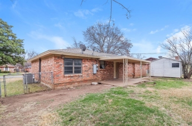 7008 Trimble Drive, Texas, 76134, 3 Bedrooms Bedrooms, 2 Rooms Rooms,2 BathroomsBathrooms,Residential,For Sale,Trimble,14761578