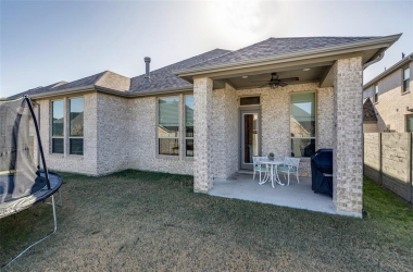 1424 16th Street, Texas, 76226, 4 Bedrooms Bedrooms, 8 Rooms Rooms,3 BathroomsBathrooms,Residential,For Sale,16th,14762386