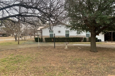 329 5th Street, Texas, 76060, 2 Bedrooms Bedrooms, 6 Rooms Rooms,1 BathroomBathrooms,Residential,For Sale,5th,14760514