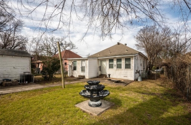 424 8th Street, Texas, 75208, 3 Bedrooms Bedrooms, 8 Rooms Rooms,2 BathroomsBathrooms,Residential,For Sale,8th,14764623