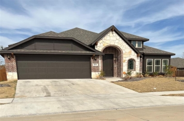 4152 Snowberry Lane, Texas, 76036, 4 Bedrooms Bedrooms, ,3 BathroomsBathrooms,Residential,For Sale,Snowberry,14763818