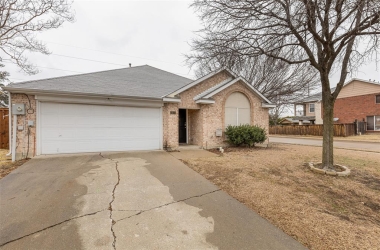 1410 Daffodil Lane, Texas, 75077, 3 Bedrooms Bedrooms, 7 Rooms Rooms,2 BathroomsBathrooms,Residential,For Sale,Daffodil,14764806