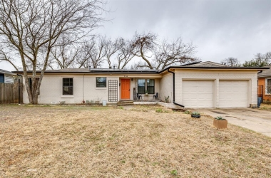 2116 Stratford Park Drive, Texas, 76103, 3 Bedrooms Bedrooms, 6 Rooms Rooms,1 BathroomBathrooms,Residential,For Sale,Stratford Park,14765280