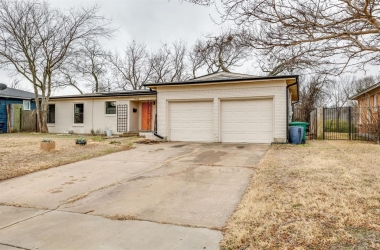 2116 Stratford Park Drive, Texas, 76103, 3 Bedrooms Bedrooms, 6 Rooms Rooms,1 BathroomBathrooms,Residential,For Sale,Stratford Park,14765280