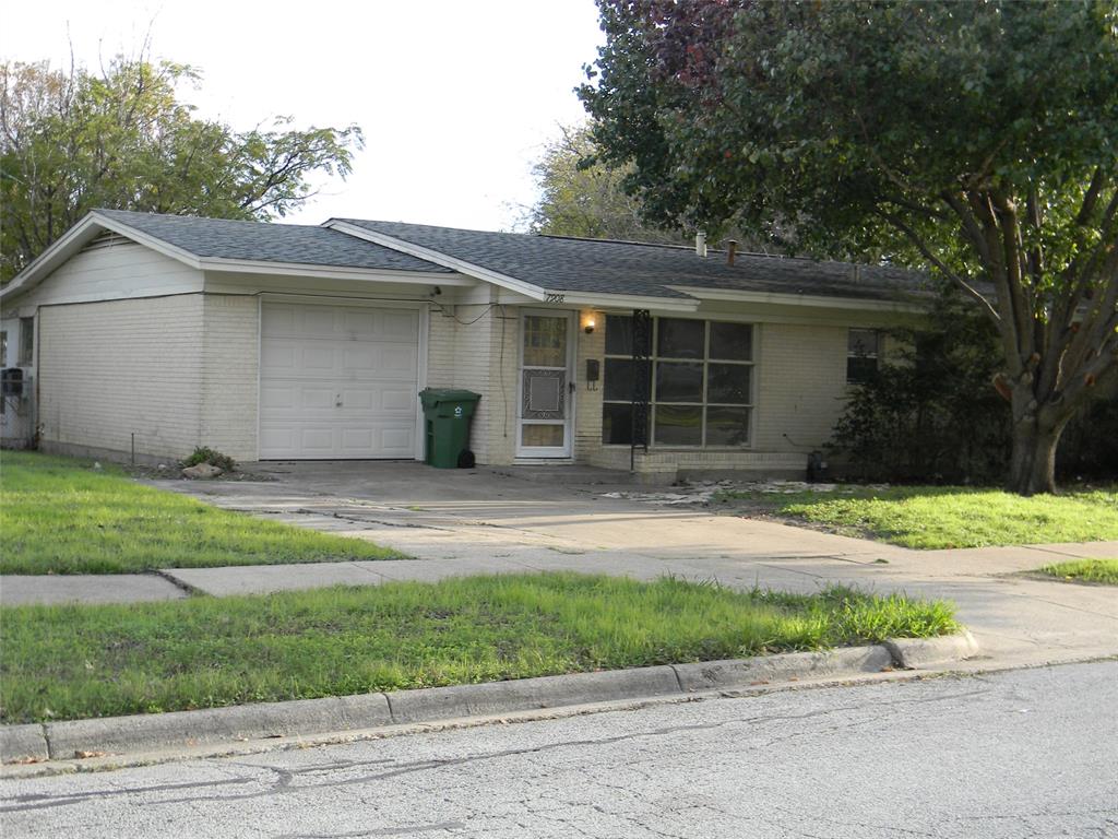7908 Lazy Lane Road, North Richland Hills, 76180, 3 Bedrooms Bedrooms, ,2 BathroomsBathrooms,Residential,For Sale,Lazy Lane,20484148