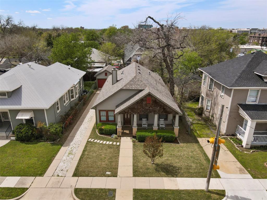 1320 College Avenue, Fort Worth, 76104, 3 Bedrooms Bedrooms, ,2 BathroomsBathrooms,Residential,For Sale,College,20565091